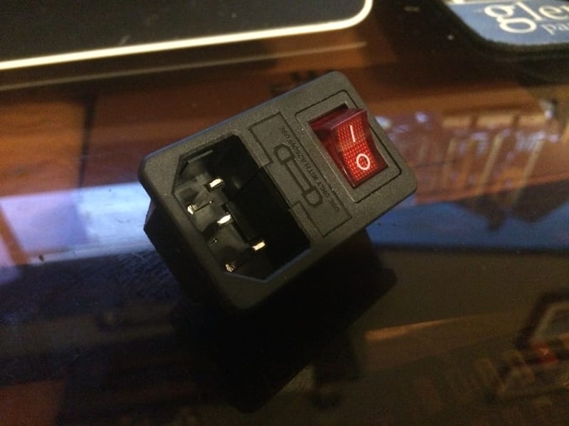 Fuse-Protected IEC Connectors